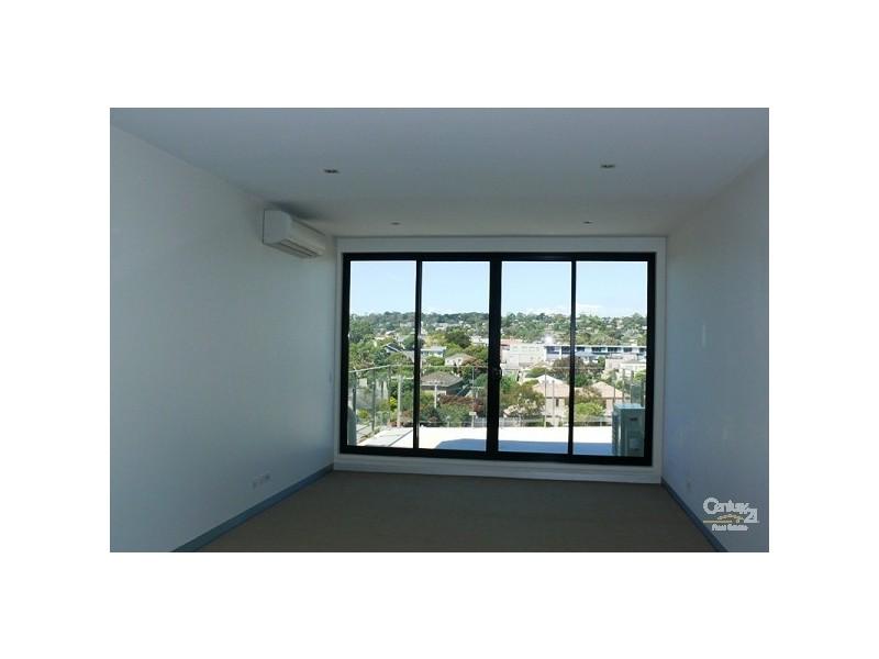 4, 28 Main Street, Mornington VIC 3931