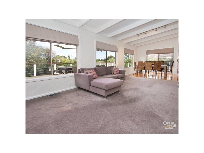 20 Downward Street, Mornington VIC 3931