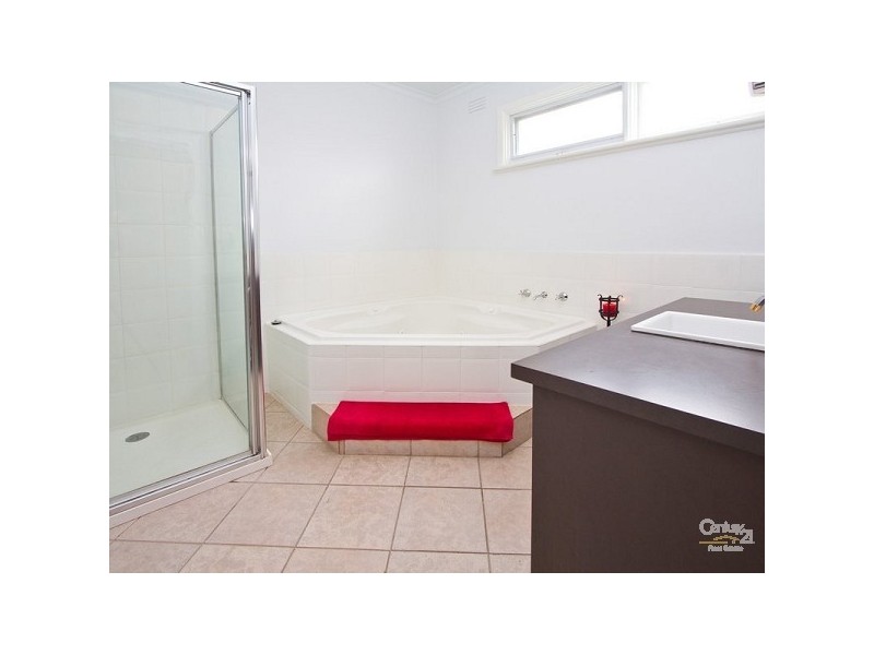 20 Downward Street, Mornington VIC 3931