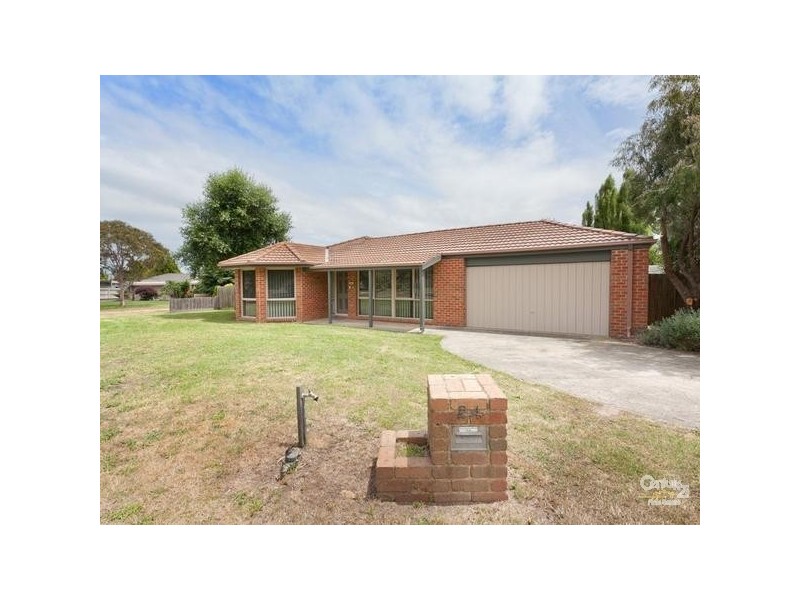 24 Saint Catherines Court, Mornington VIC 3931