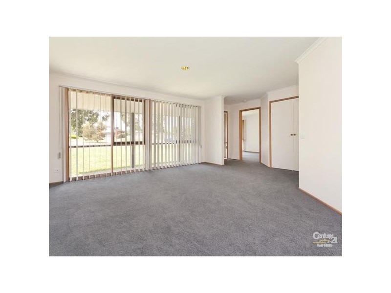 24 Saint Catherines Court, Mornington VIC 3931