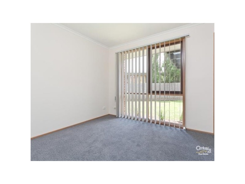 24 Saint Catherines Court, Mornington VIC 3931