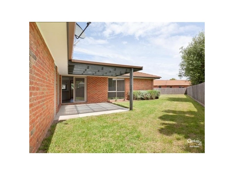 24 Saint Catherines Court, Mornington VIC 3931