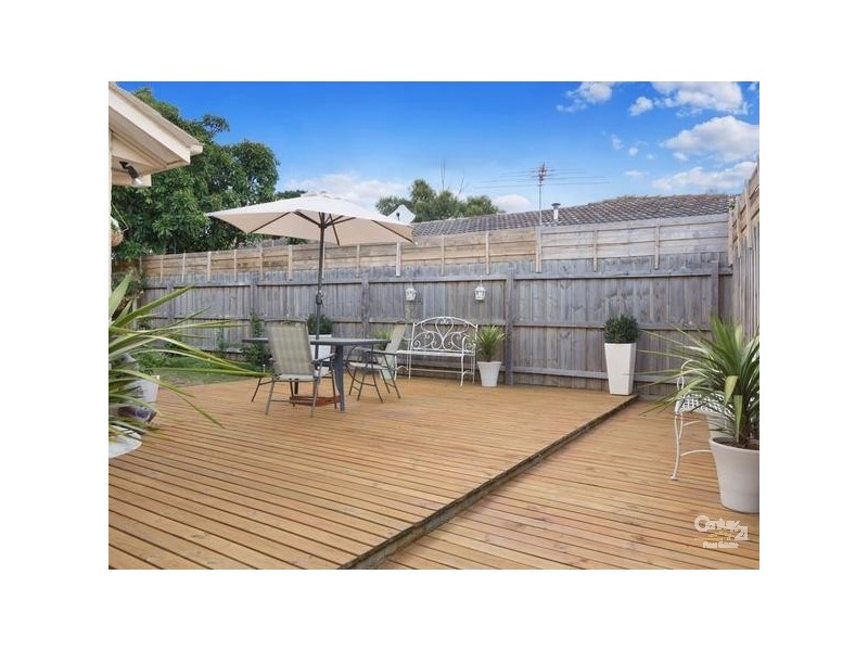 2, 10 Leicester Avenue, Mount Eliza VIC 3930