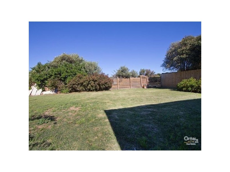 12 Camborne Avenue, Mount Eliza VIC 3930