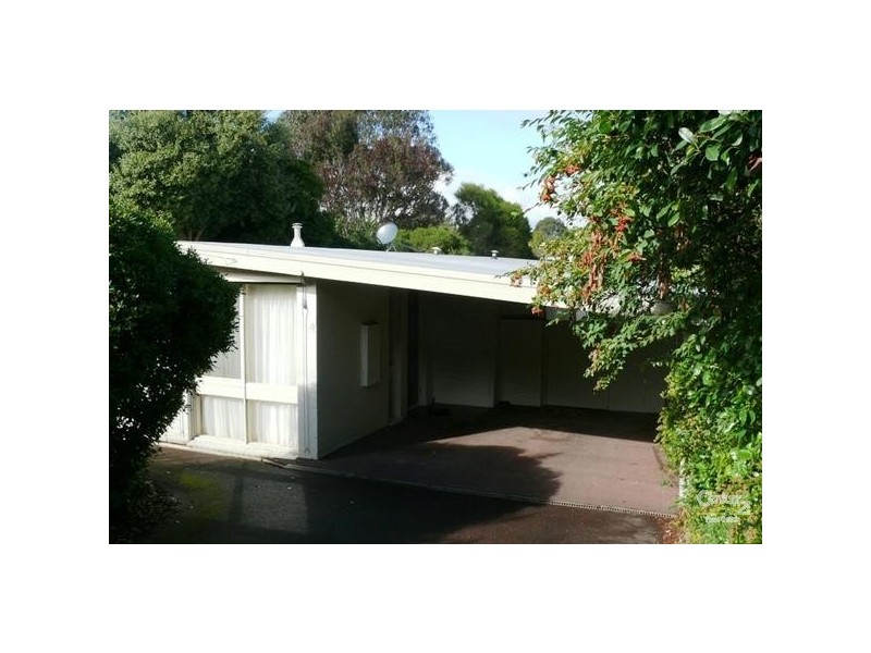 4 Warner Avenue, Mornington VIC 3931