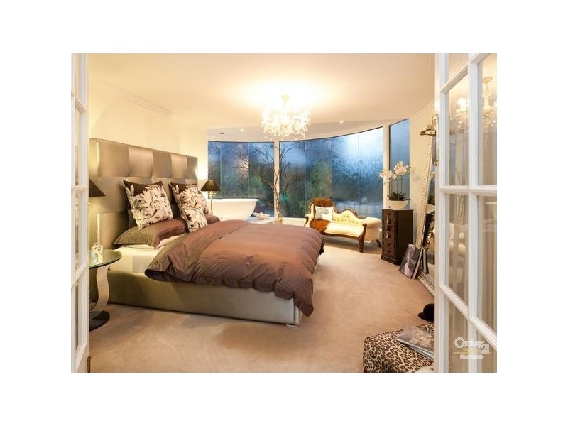 13 Bruarong Crescent, Frankston South VIC 3199