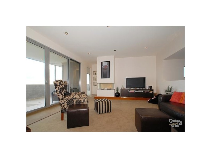 87 Cobb Road, Mount Eliza VIC 3930