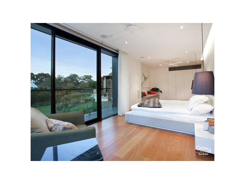 5 Orchard Lane, Mount Eliza VIC 3930