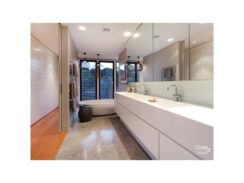 5 Orchard Lane, Mount Eliza VIC 3930