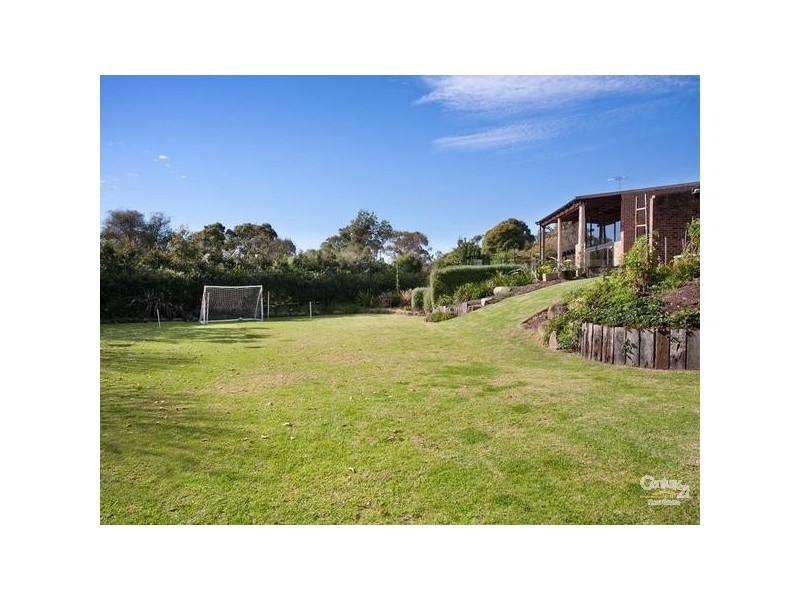 5 Orchard Lane, Mount Eliza VIC 3930