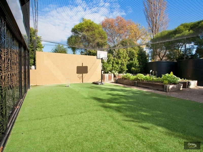 5 Orchard Lane, Mount Eliza VIC 3930