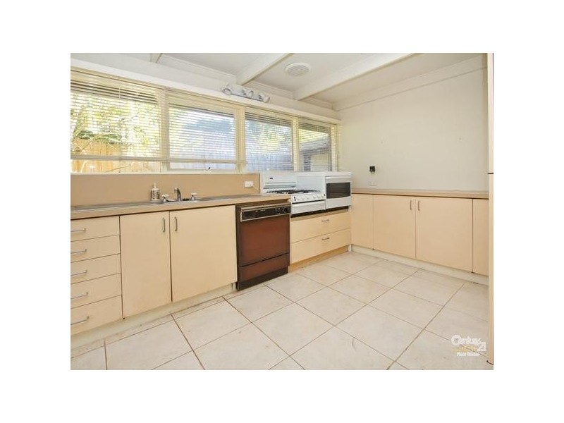 12 Camborne Avenue, Mount Eliza VIC 3930