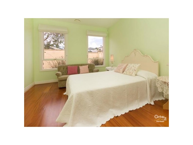 2 Rodney Street, Mornington VIC 3931