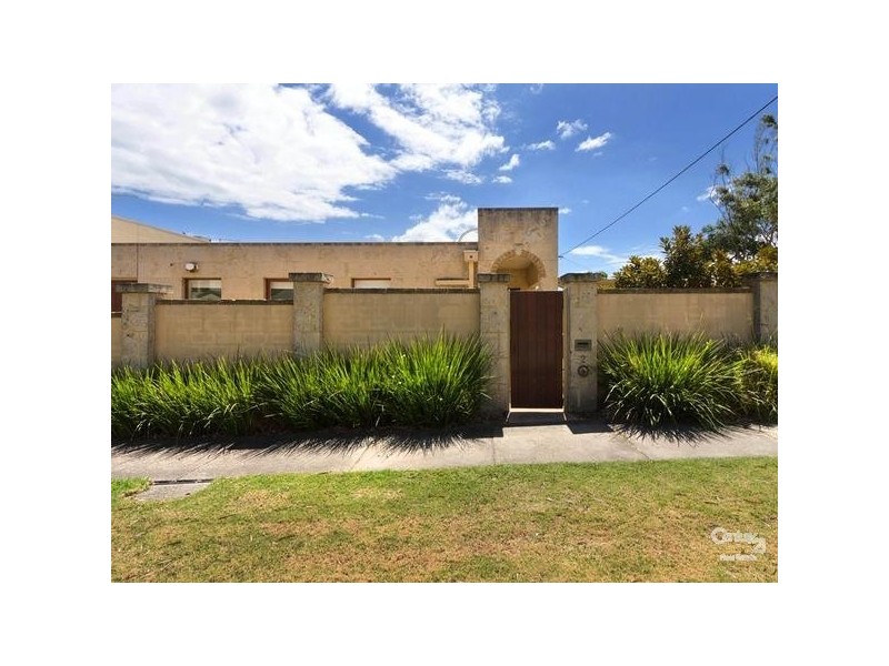 2 Rodney Street, Mornington VIC 3931