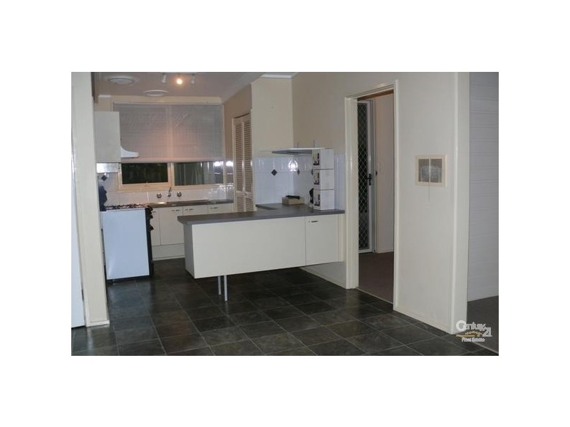 4 Warner Avenue, Mornington VIC 3931