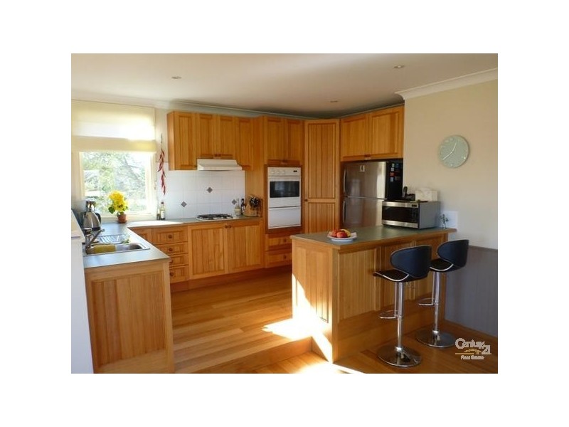 52 Van Ness Avenue, Mornington VIC 3931