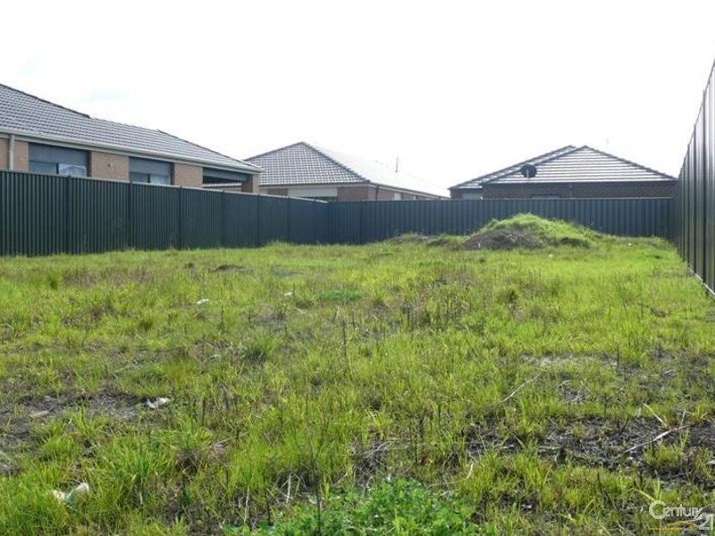 96 Sabel Drive, Cranbourne North VIC 3977