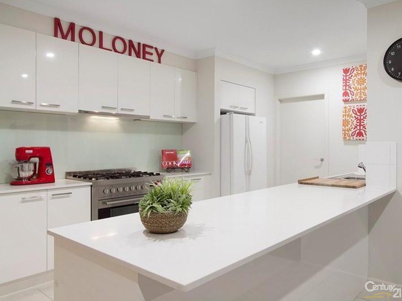 16 Vacation Way, Point Cook VIC 3030