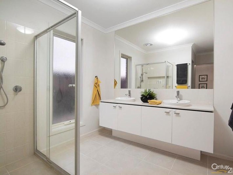 16 Vacation Way, Point Cook VIC 3030