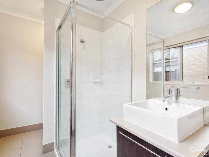 5 Walton Loop, Point Cook VIC 3030