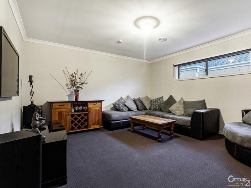 15 Keppel Way, Point Cook VIC 3030