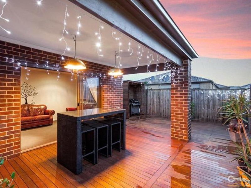 15 Keppel Way, Point Cook VIC 3030