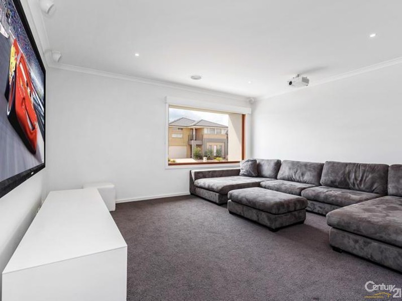 26 Rowan Avenue, Williams Landing VIC 3027