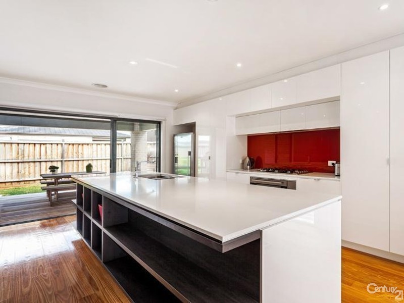 26 Rowan Avenue, Williams Landing VIC 3027