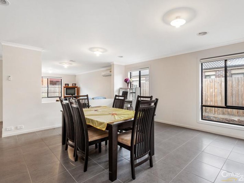 25 Grassbird drive, Point Cook VIC 3030