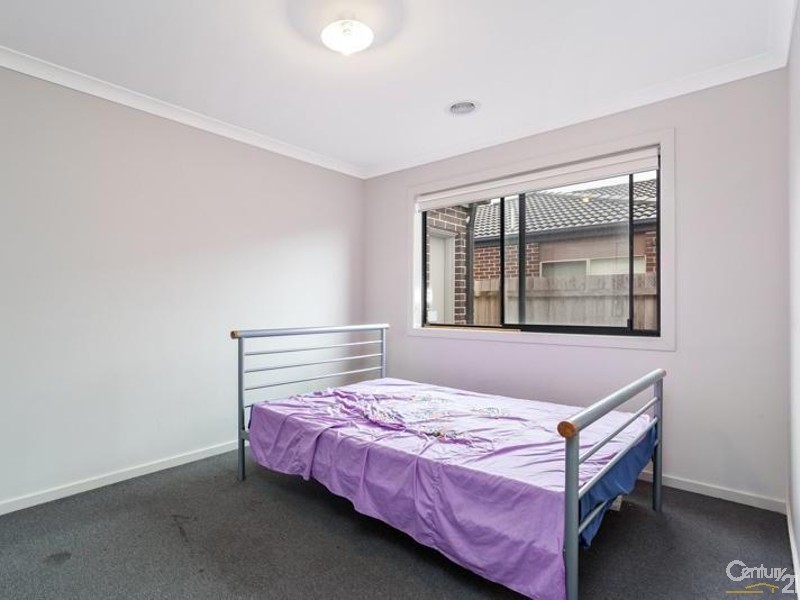 25 Grassbird drive, Point Cook VIC 3030