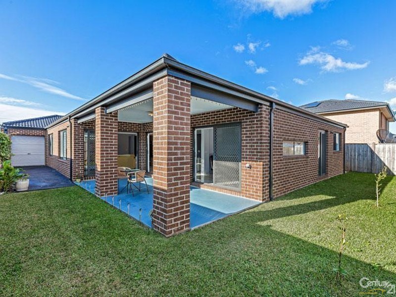 13 Royal Circuit, Point Cook VIC 3030