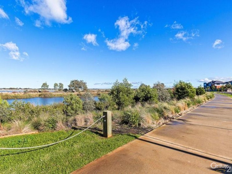 13 Royal Circuit, Point Cook VIC 3030