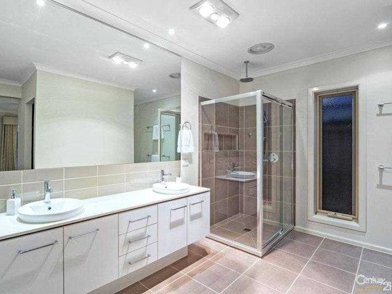 54 Malibu Boulevard, Point Cook VIC 3030
