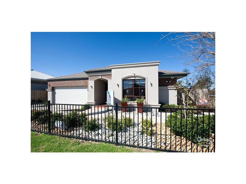 2 Reflections Boulevard, Tarneit VIC 3029