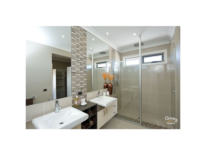 2 Reflections Boulevard, Tarneit VIC 3029