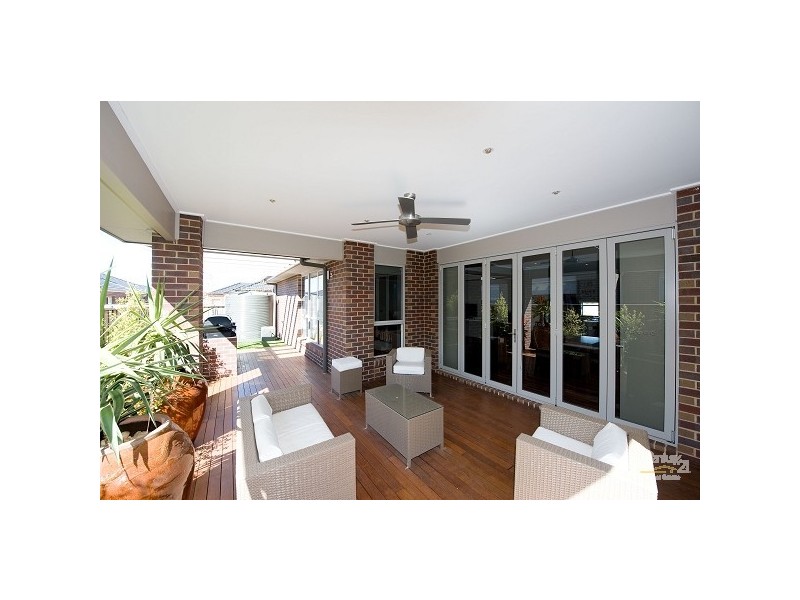 2 Reflections Boulevard, Tarneit VIC 3029
