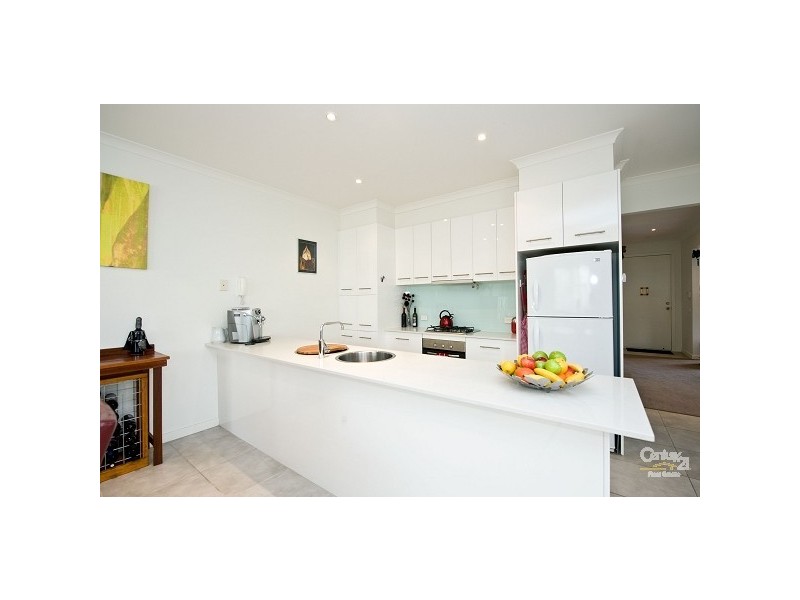 111 Signature Boulevard, Sanctuary Lakes VIC 3030