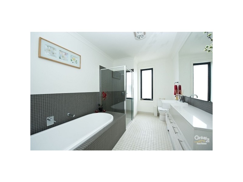 111 Signature Boulevard, Sanctuary Lakes VIC 3030