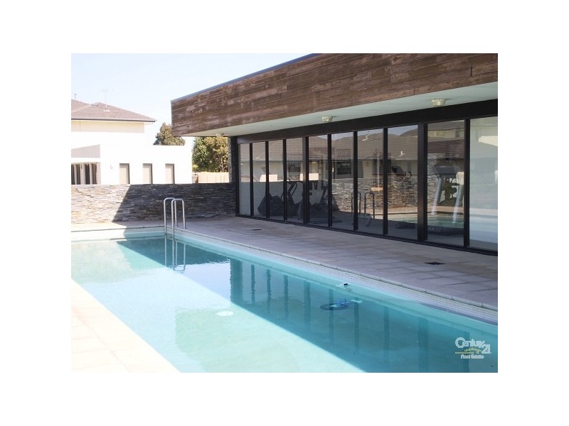 111 Signature Boulevard, Sanctuary Lakes VIC 3030