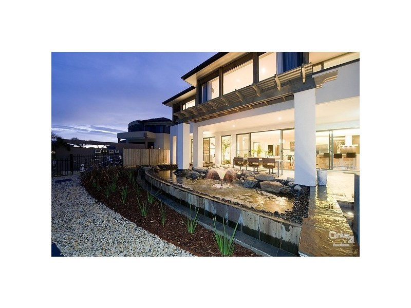 2 Shimmerlake Close, Sanctuary Lakes VIC 3030