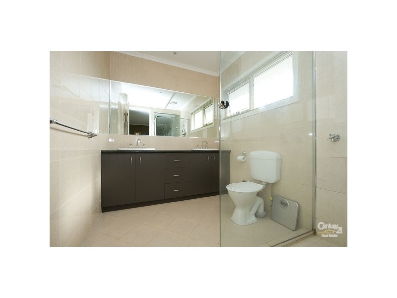 26/1 Greg Norman Drive, Sanctuary Lakes VIC 3030
