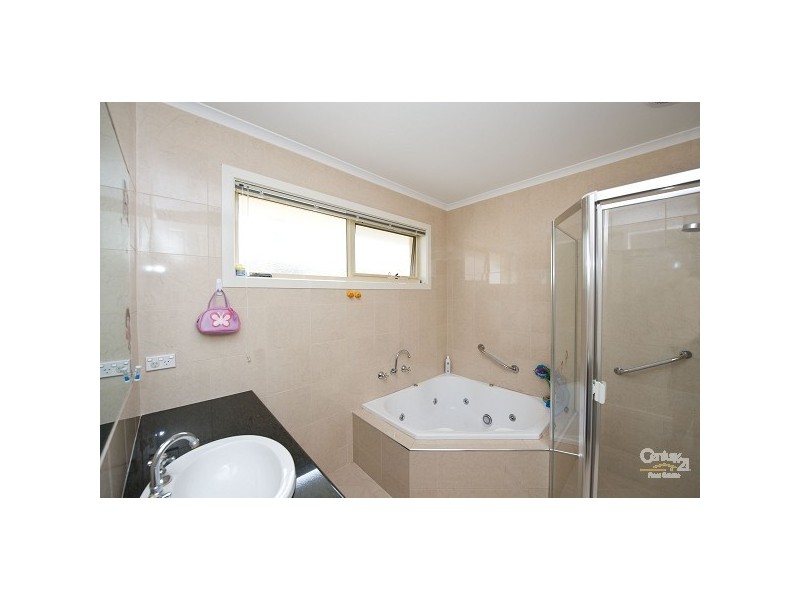 26/1 Greg Norman Drive, Sanctuary Lakes VIC 3030