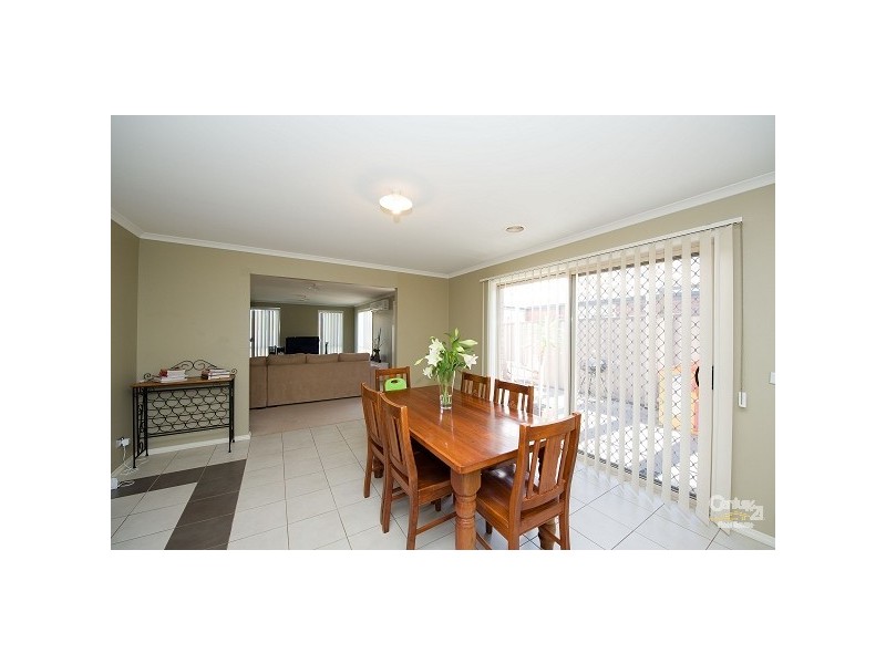 212 Thames Blvd, Tarneit VIC 3029
