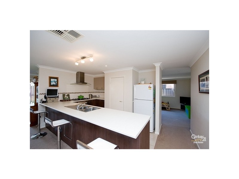 4 Villiers Drive, Point Cook VIC 3030