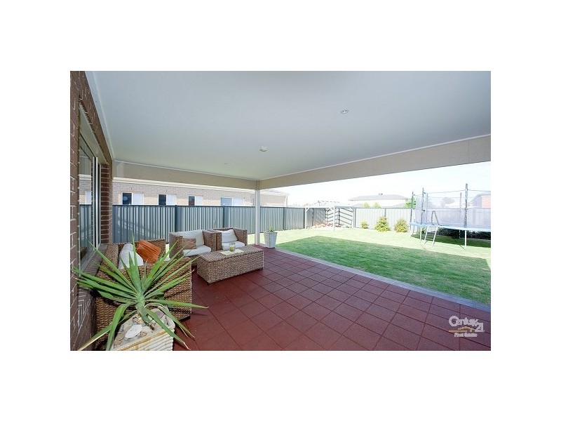 4 Villiers Drive, Point Cook VIC 3030