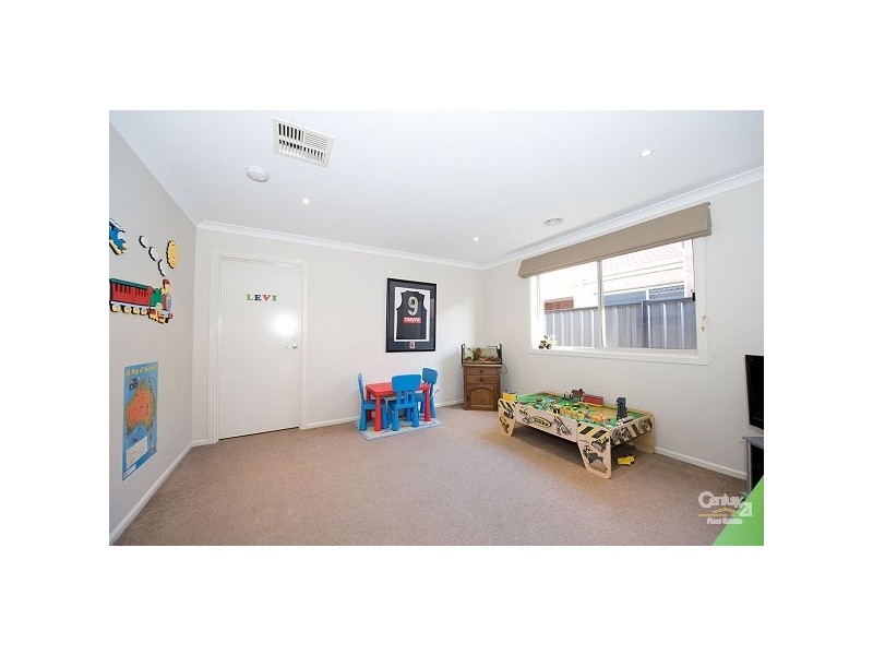 4 Villiers Drive, Point Cook VIC 3030