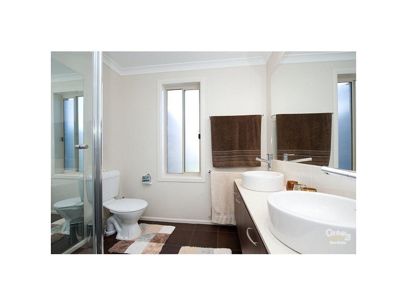 4 Villiers Drive, Point Cook VIC 3030