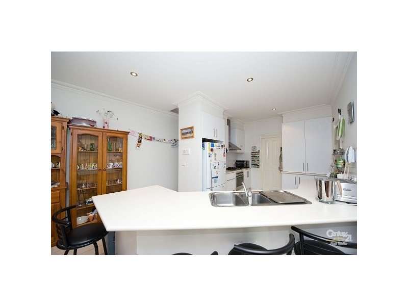 8 Sommersby Road, Point Cook VIC 3030