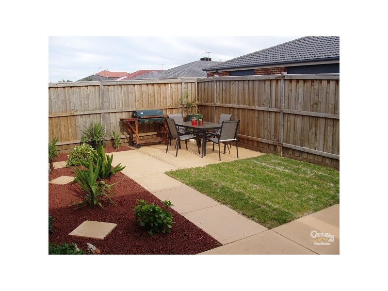 12 Banilla Close, Point Cook VIC 3030
